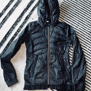 lululemon rain coat black leopard print hooded jacket size 4